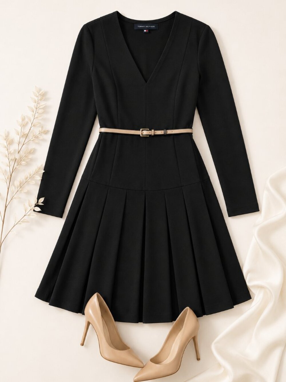Tommy Hilfiger Women’s Pleated Fit & Flare Dress Size 16 Black NWT - Picture 3 of 7